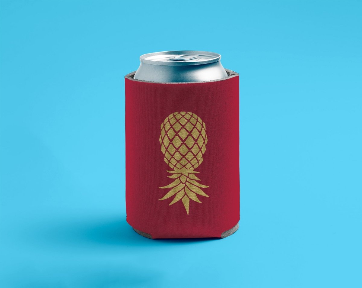 Red Upside Down Pineapple Can Cooler